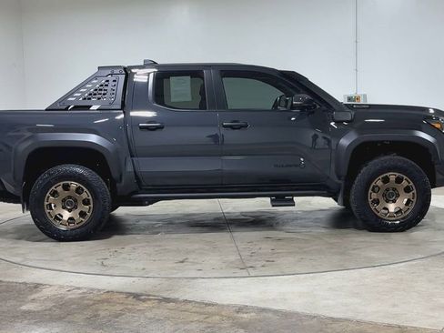 Used 2024 Toyota Tacoma 4x4 Double Cab Hybrid image 9