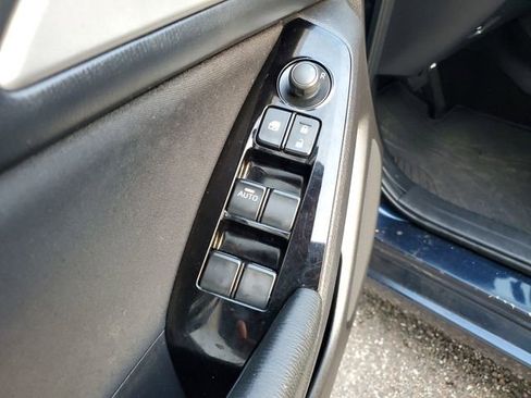 Used 2018 MAZDA MAZDA3 Sport w/ Preferred Equipment Package image 17