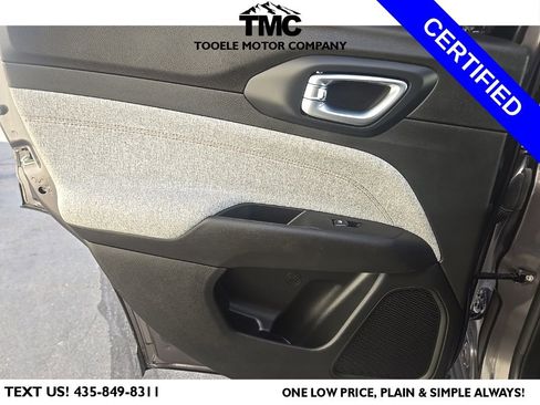 Used 2024 Jeep Compass Latitude image 21