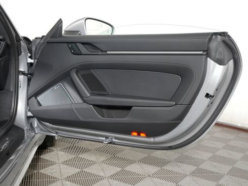 Certified 2025 Porsche 911 Carrera RWD image 40