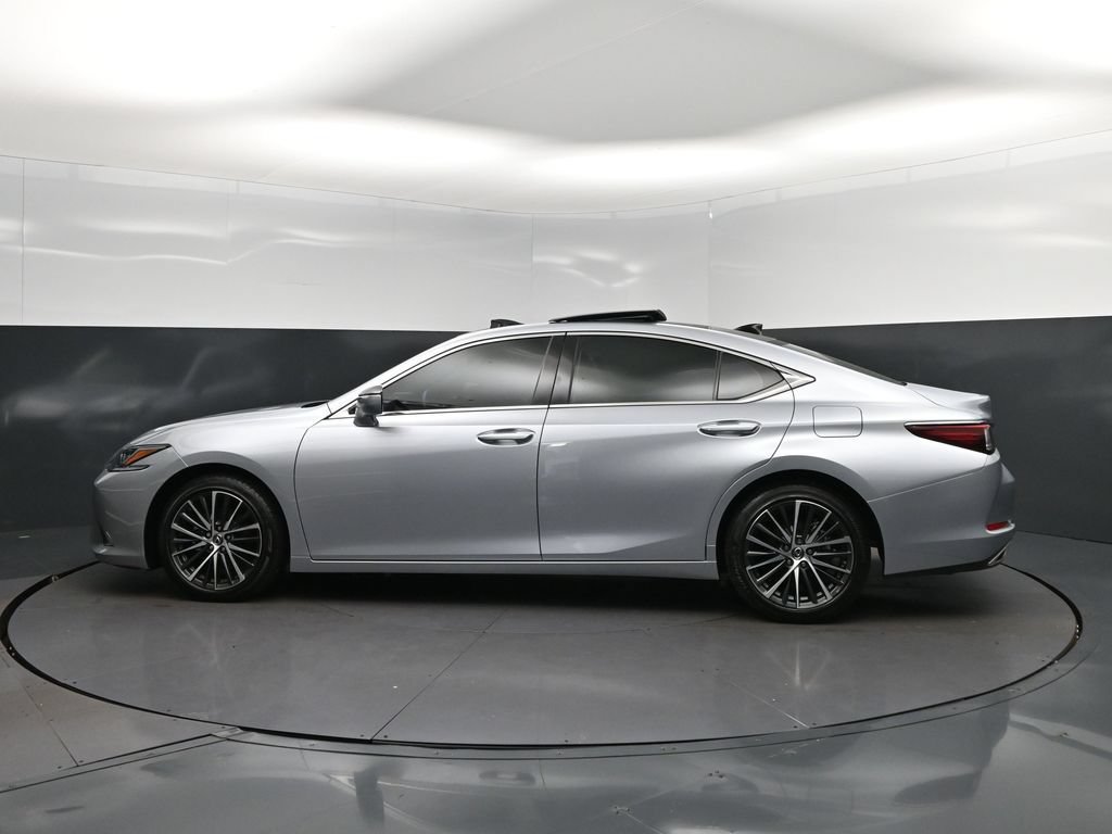 Used 2025 Lexus ES 350 w/ Premium Package FWD image 4