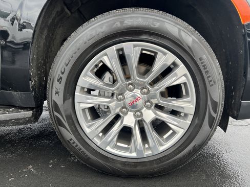 Certified 2022 GMC Yukon XL Denali image 11