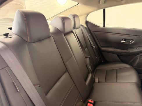 Used 2025 Nissan Sentra SR w/ SR Premium Package FWD image 31