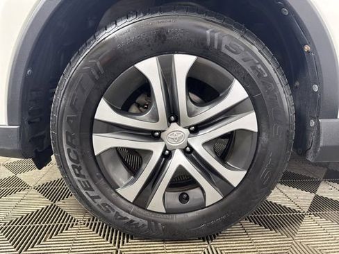 Used 2018 Toyota RAV4 LE w/ All Weather Liner Package AWD/4WD image 10