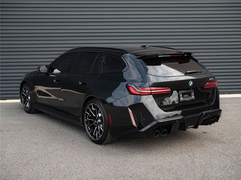 Used 2026 BMW M5 Touring AWD/4WD image 3