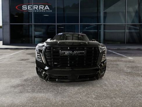 Used 2025 GMC Yukon XL Denali w/ Denali Reserve Package image 6