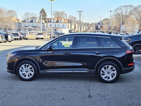 Used 2023 Lincoln Corsair AWD image 2