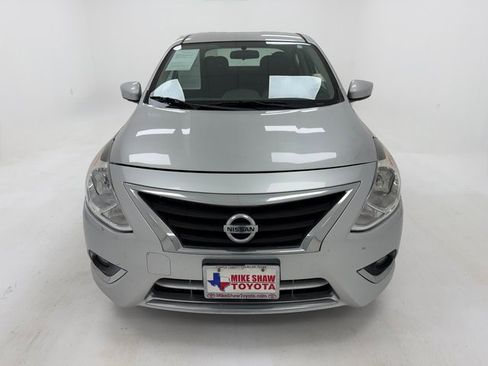 Used 2017 Nissan Versa SV w/ SV Special Edition Package image 3
