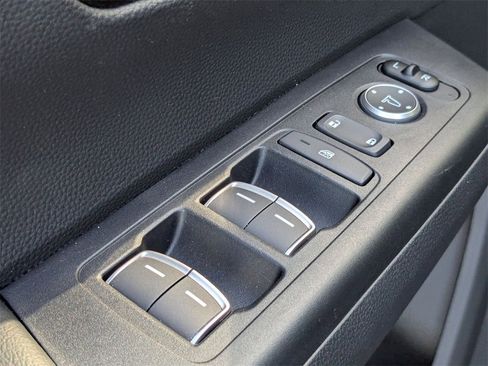 Used 2025 Honda CR-V EX-L image 15