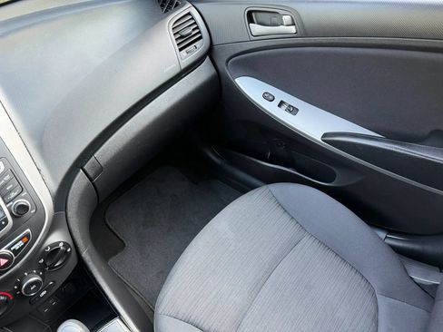 Used 2017 Hyundai Accent SE FWD image 19