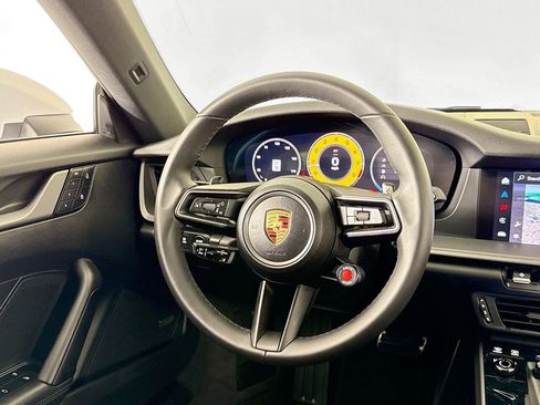 Used 2025 Porsche 911 Carrera RWD image 20