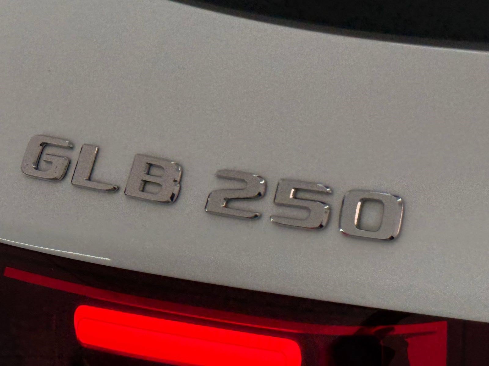 Used 2026 Mercedes-Benz GLB 250 image 26