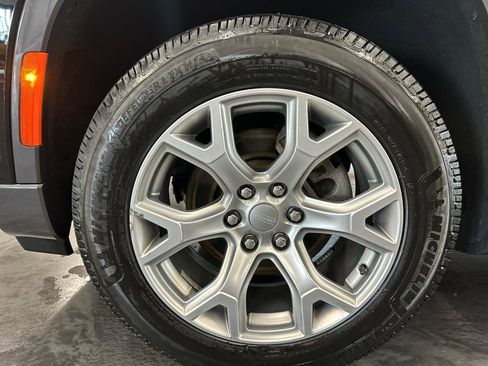 Used 2022 Jeep Wagoneer Series II image 9