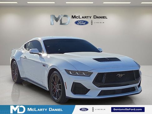 Used 2024 Ford Mustang GT Premium image 1