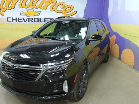 Used 2022 Chevrolet Equinox RS w/ LPO, Floor Liner Package FWD image 4