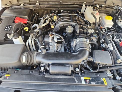 Used 2023 Jeep Wrangler Sport S image 30
