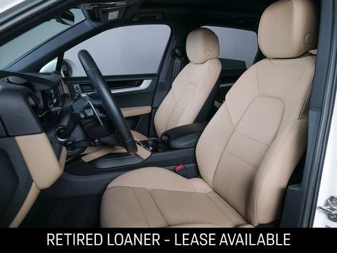 Certified 2025 Porsche Cayenne image 5