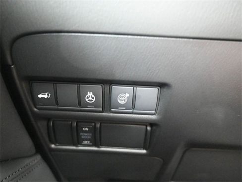 Used 2024 Nissan Armada SL image 23