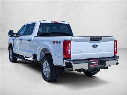 New 2026 Ford F250 XLT w/ FX4 Off-Road Package AWD/4WD image 9