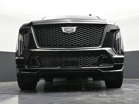 Certified 2025 Cadillac Escalade ESV V w/ LPO, ONYX Package image 28