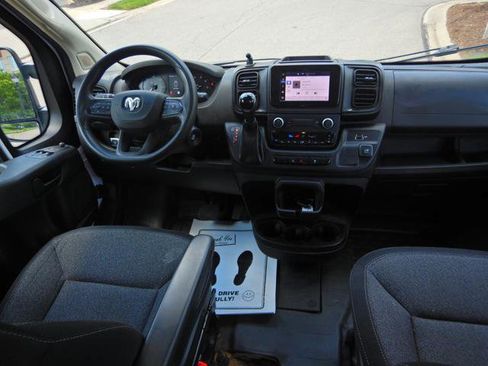 Used 2024 RAM ProMaster 2500 w/ Convenience Group FWD image 17