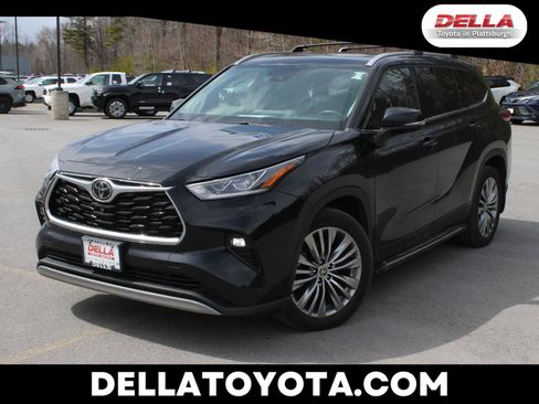 Used 2022 Toyota Highlander Platinum AWD/4WD image 1