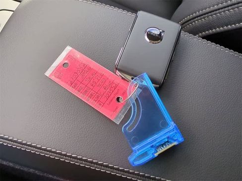 New 2026 Volvo XC40 B5 Plus w/ Protection Package Premier image 33