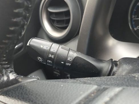 Used 2016 Toyota RAV4 XLE image 39