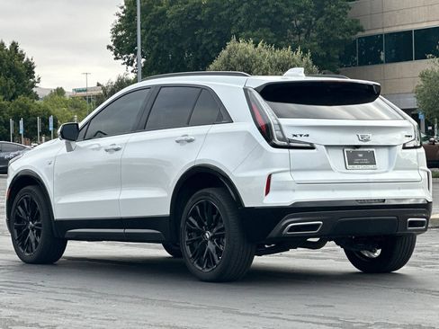 Used 2025 Cadillac XT4 Sport w/ LPO, Onyx Lite Package FWD image 7