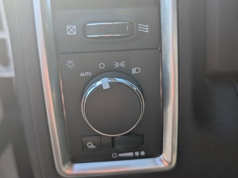 Used 2024 RAM 1500 Classic SLT RWD image 14