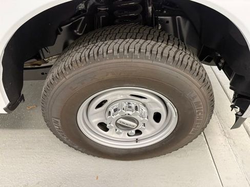 New 2026 Ford F250 XL w/ XL Chrome Package image 4