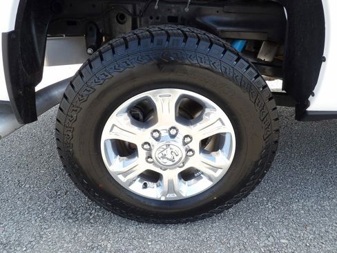 Used 2024 RAM 2500 Big Horn w/ Off Road Package AWD/4WD image 60