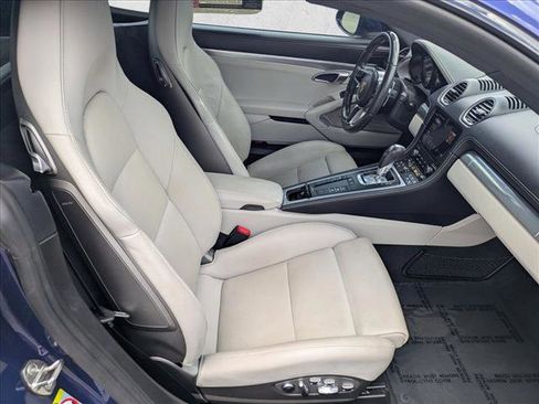 Used 2023 Porsche 718 Cayman RWD image 18