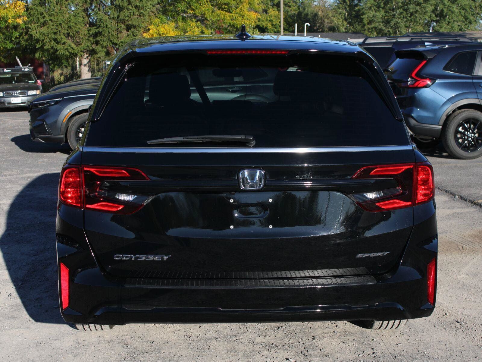 Used 2025 Honda Odyssey Sport-L image 6