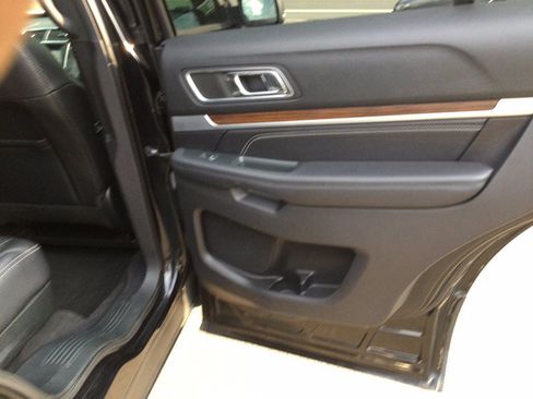 Used 2018 Ford Explorer Limited w/ Ford Safe & Smart Package AWD/4WD image 26
