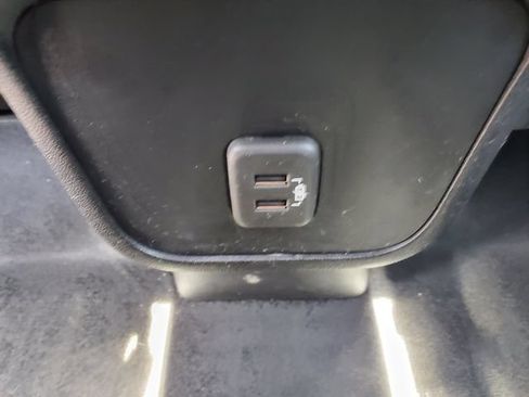 Used 2020 Chevrolet Equinox LT w/ Driver Convenience Package FWD image 15