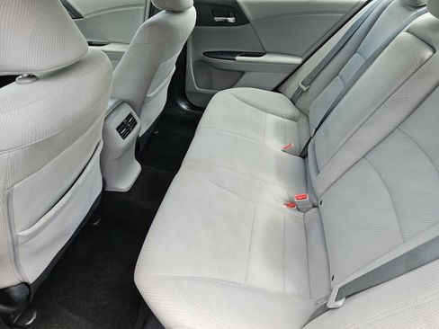 Used 2017 Honda Accord EX image 29
