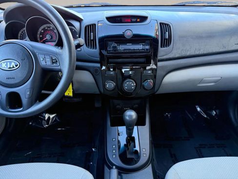 Used 2010 Kia Forte EX image 13