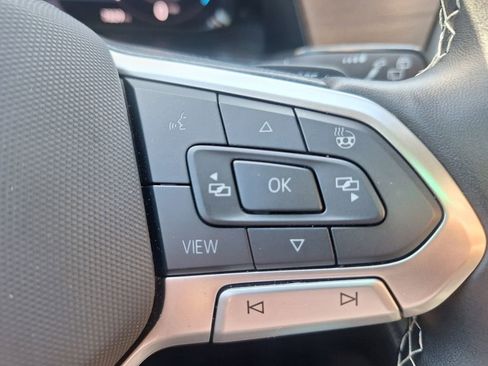 Used 2025 Volkswagen Atlas SE image 14