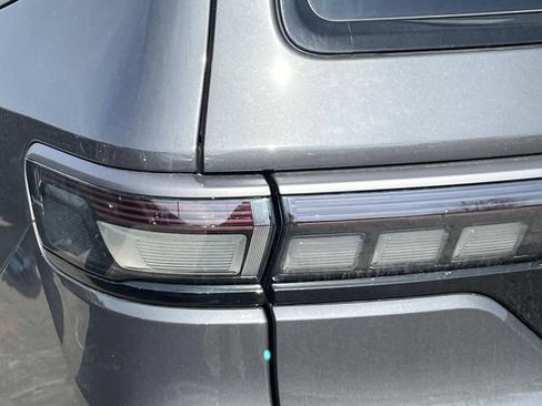 New 2026 Jeep Grand Wagoneer 4WD image 10