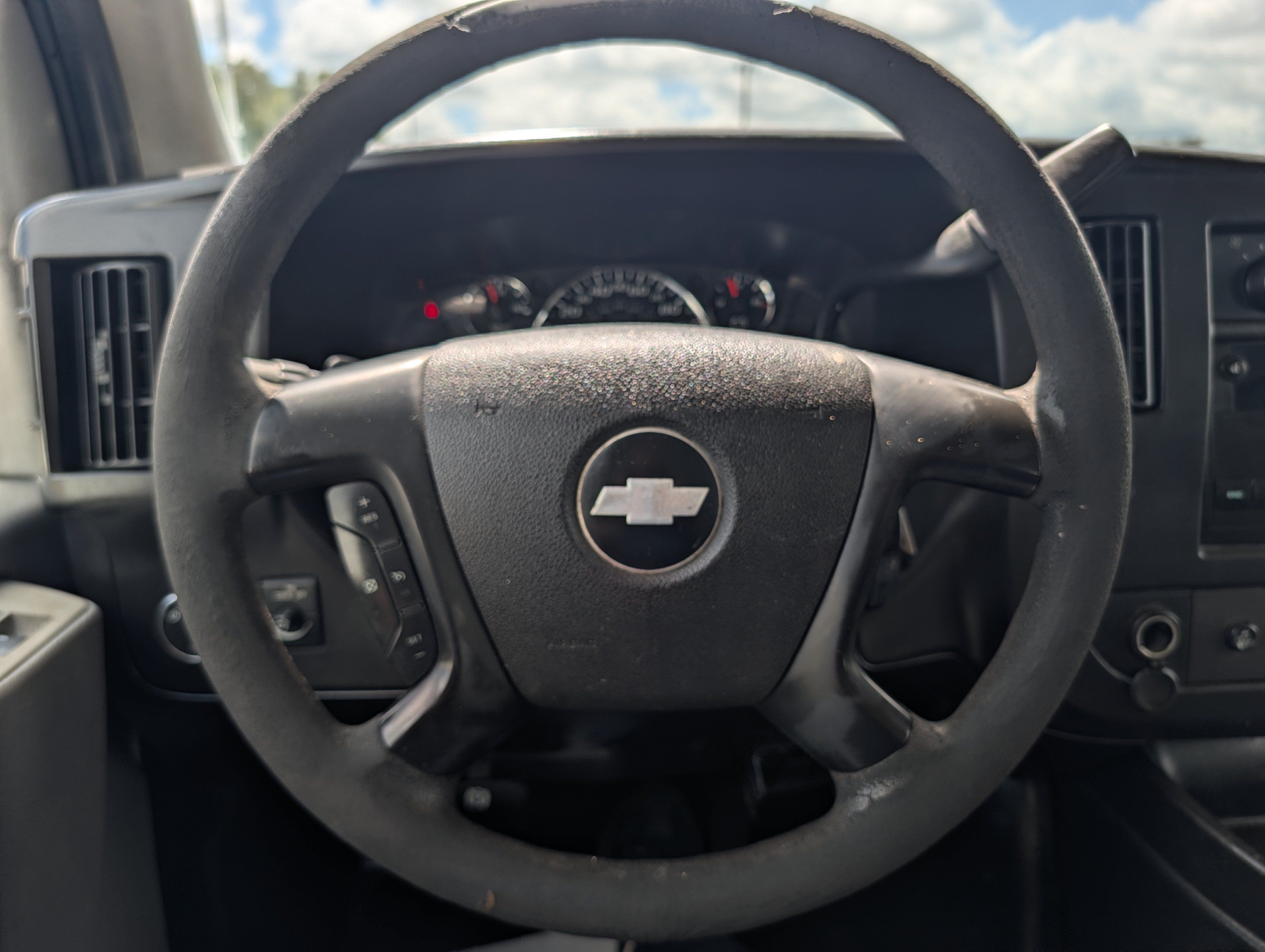 Used 2013 Chevrolet Express 3500 Extended RWD image 24
