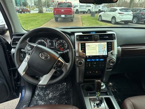 Used 2020 Toyota 4Runner Limited image 12