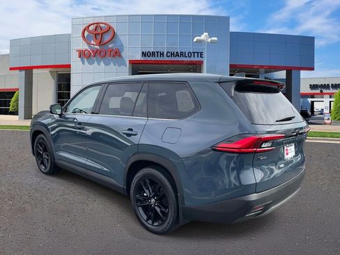 Used 2024 Toyota Grand Highlander Limited image 8