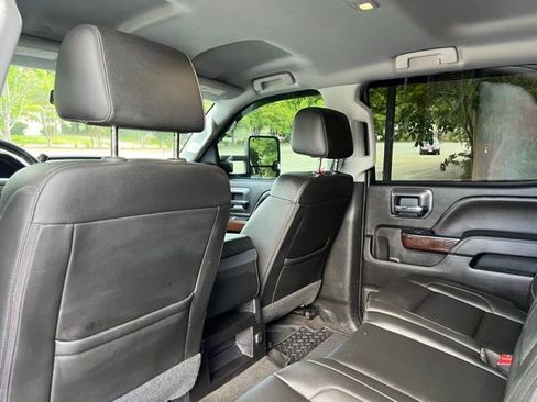 Used 2018 GMC Sierra 2500 SLT w/ Duramax Plus Package AWD/4WD image 14