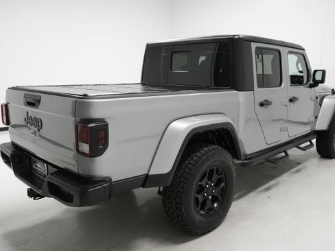 Used 2021 Jeep Gladiator Sport image 4