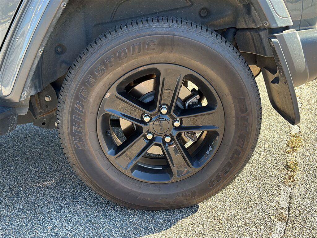 Used 2020 Jeep Wrangler Unlimited Sahara AWD/4WD image 7