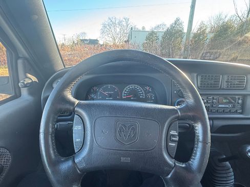Used 1998 Dodge Ram 2500 Truck 4dr Quad Cab 139 WB HD 4WD image 10