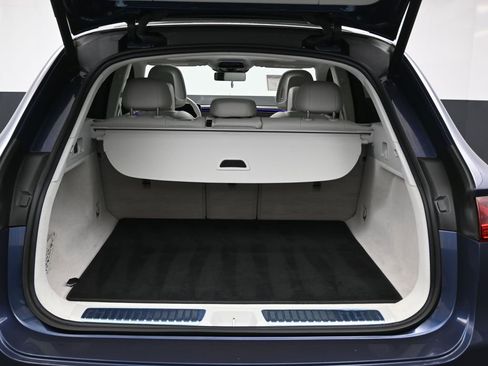 Used 2023 Mercedes-Benz EQE 350+ 4MATIC SUV w/ Exclusive Trim Package image 18