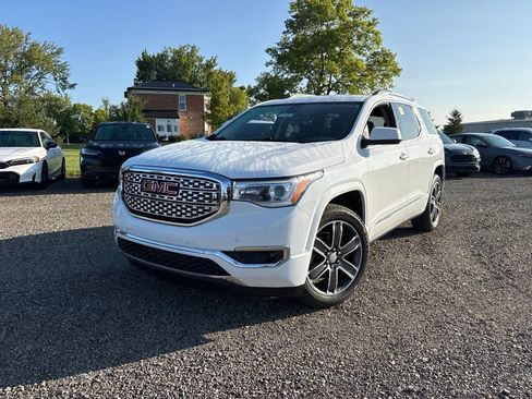 Used 2019 GMC Acadia Denali AWD/4WD image 2