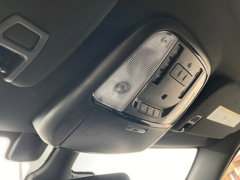 Used 2024 Dodge Durango GT RWD image 28